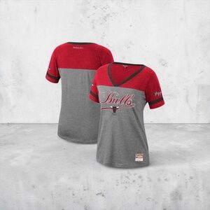 Chicago Bulls - Scottie Pippen V-Neck T-Shirt